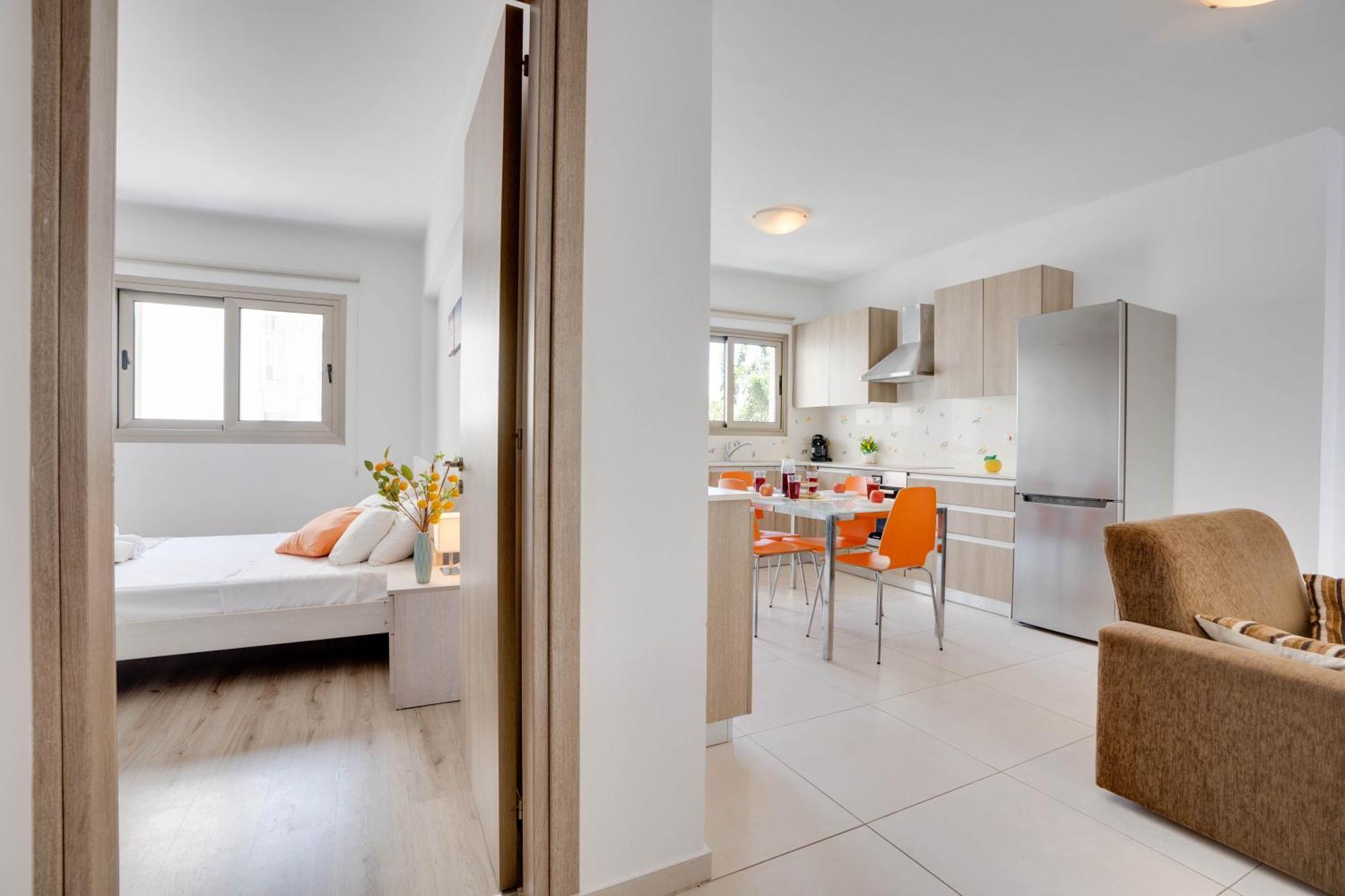 Lemon Paradise City Centre 200M From Beach Ларнака Екстериор снимка