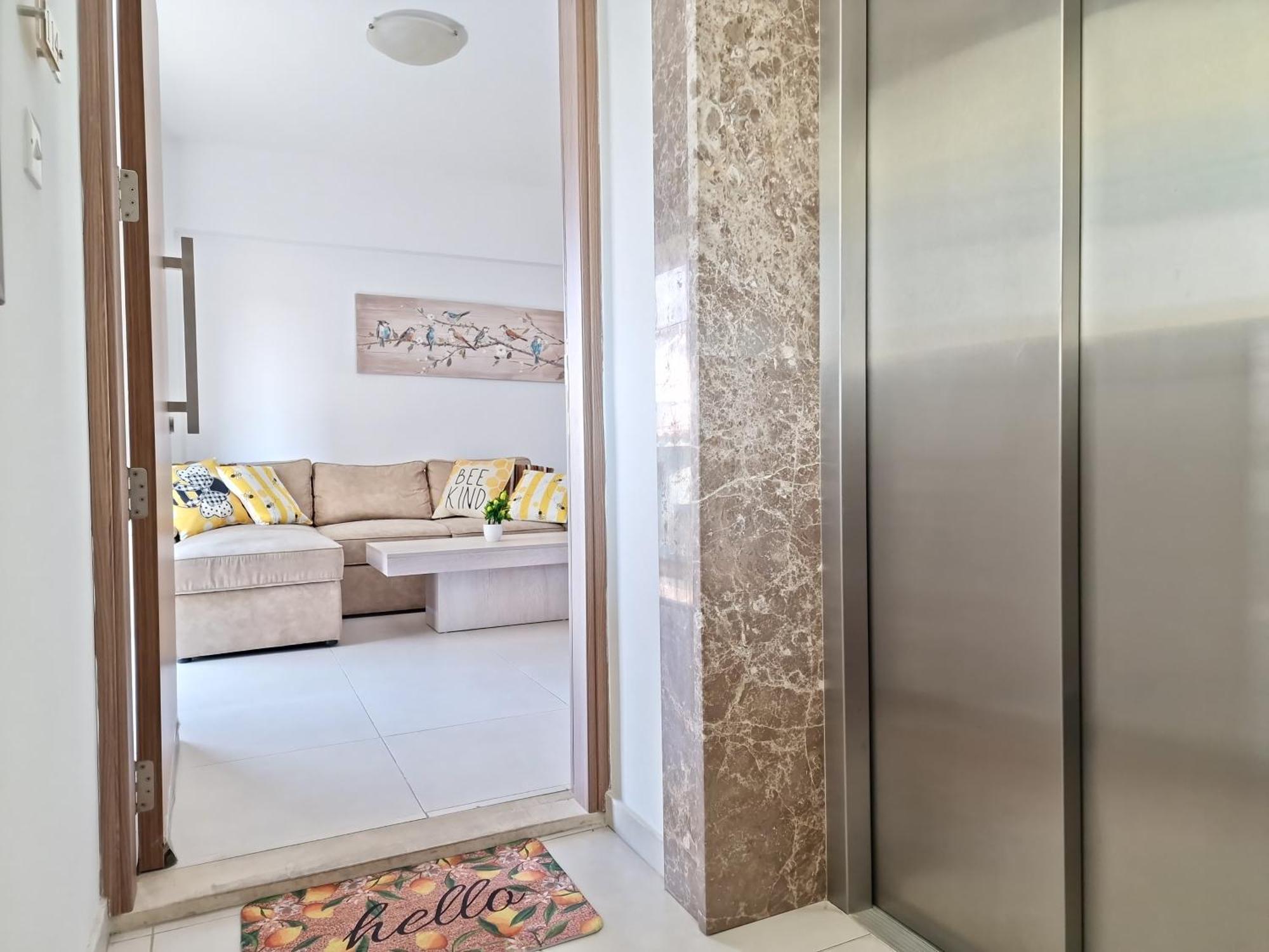 Lemon Paradise City Centre 200M From Beach Ларнака Екстериор снимка