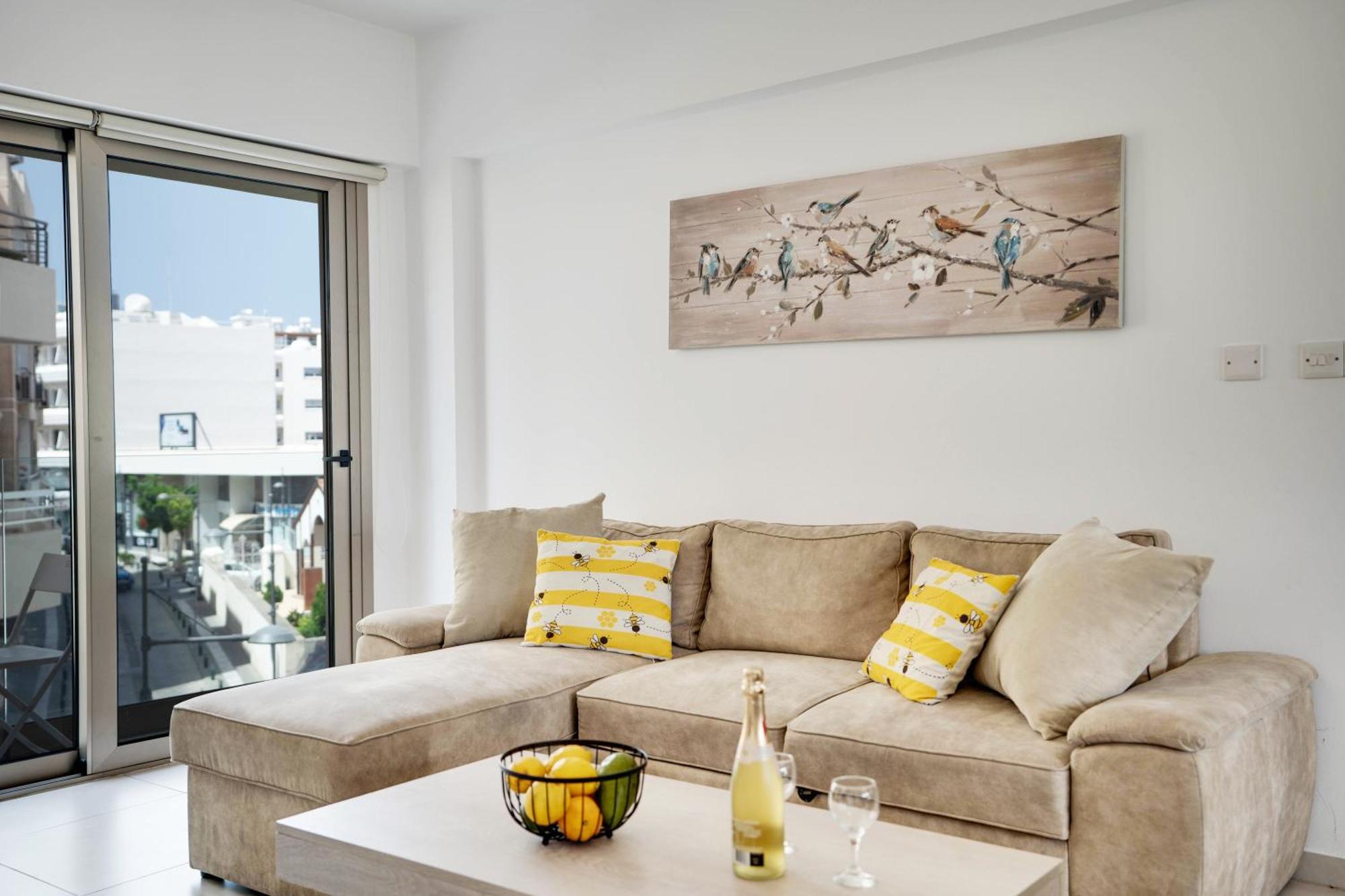 Lemon Paradise City Centre 200M From Beach Ларнака Екстериор снимка