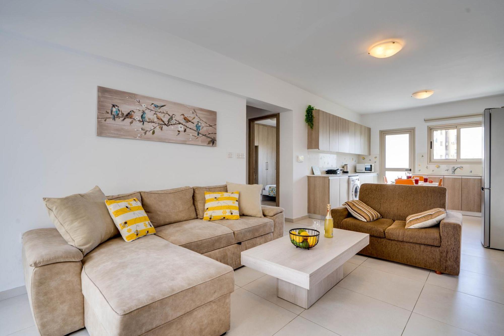 Lemon Paradise City Centre 200M From Beach Ларнака Екстериор снимка