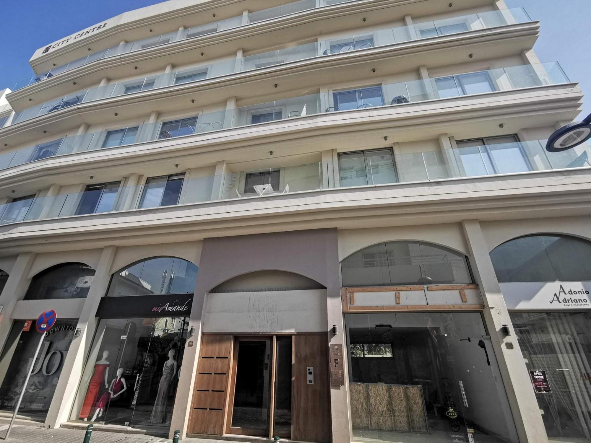 Lemon Paradise City Centre 200M From Beach Ларнака Екстериор снимка